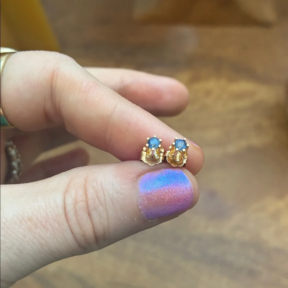 14K YELLOW GOLD SAPPHIRE BUTTERCUP DAINTY SETTING STUDS 🦋 - Picture 3 of 17